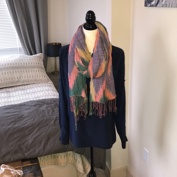 NWOT BCBG Luelle Navy Silk Tunic w/Pockets - Picture 4 of 8